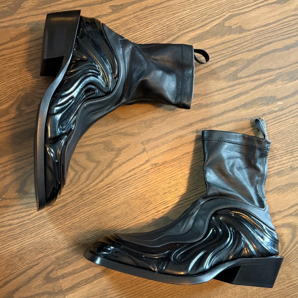 Versace Black Patent & Leather Sculpted Solare Boots - Picture 5 of 9